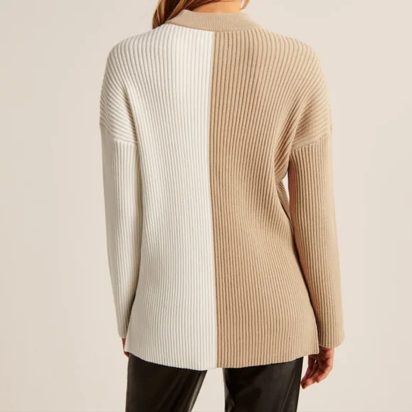 A&F LuxeSoft Oversize Splice Crew Sweater XS - Picture 3 of 5